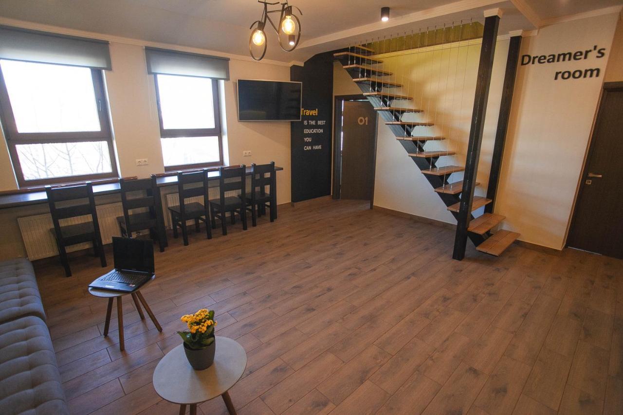 Dream Hostel Khmelnytskyi ภายนอก รูปภาพ